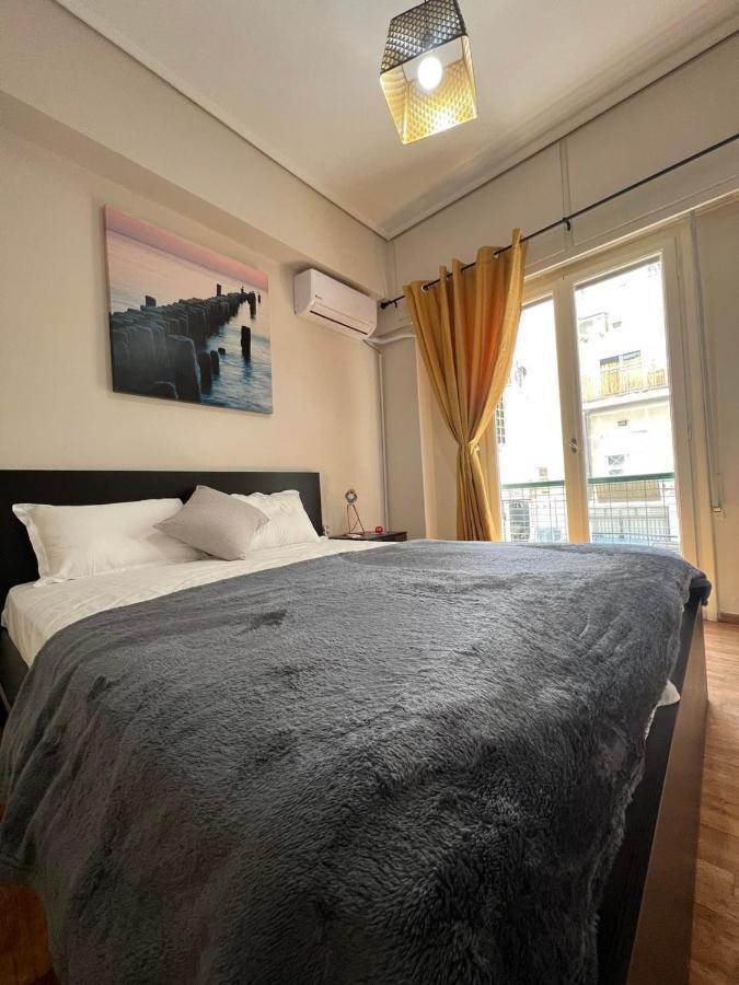 Thesian Apartment In Centre Of Атина Екстериор снимка