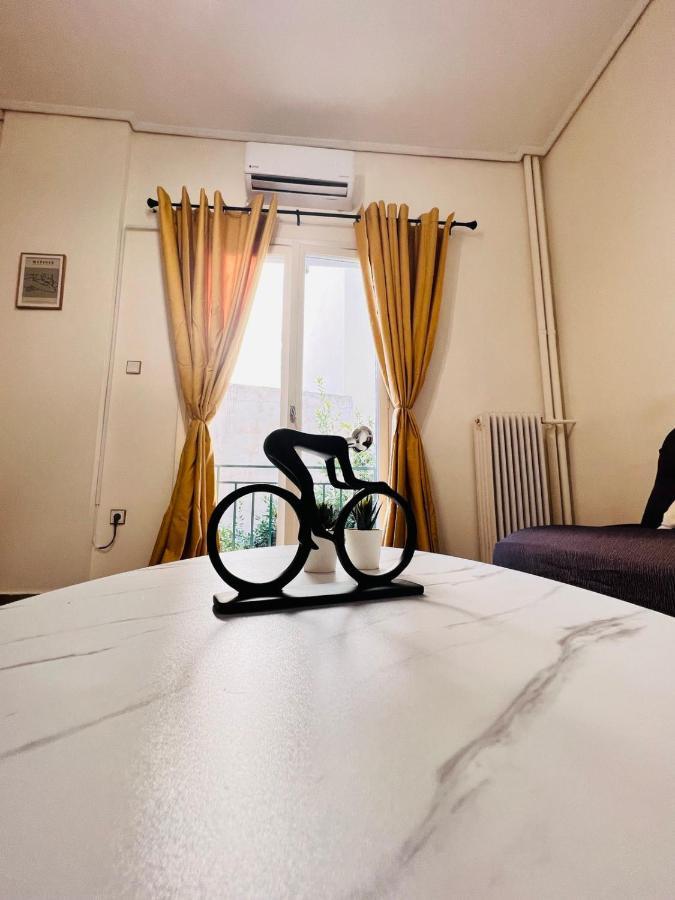 Thesian Apartment In Centre Of Атина Екстериор снимка